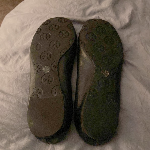 Tori Burch Minnie leather Flats, black with silver chrome- size 4/5. - Picture 3 of 5